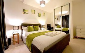 Bright Amelia Lodge - 2 Bed 1 Bath With Wifi And Netflix In The Heart Of London